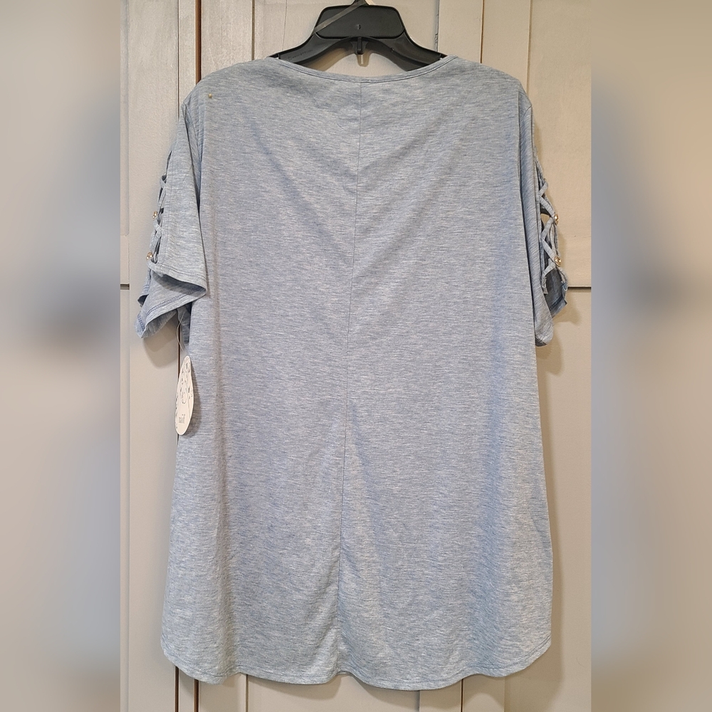 NAIF Blue Gray Cut Out Short Sleeve Tee Relaxed Fit - Picture 2 of 3